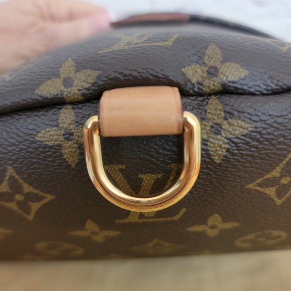 Louis Vuitton Bum Bag Monogram - Picture 5 of 16